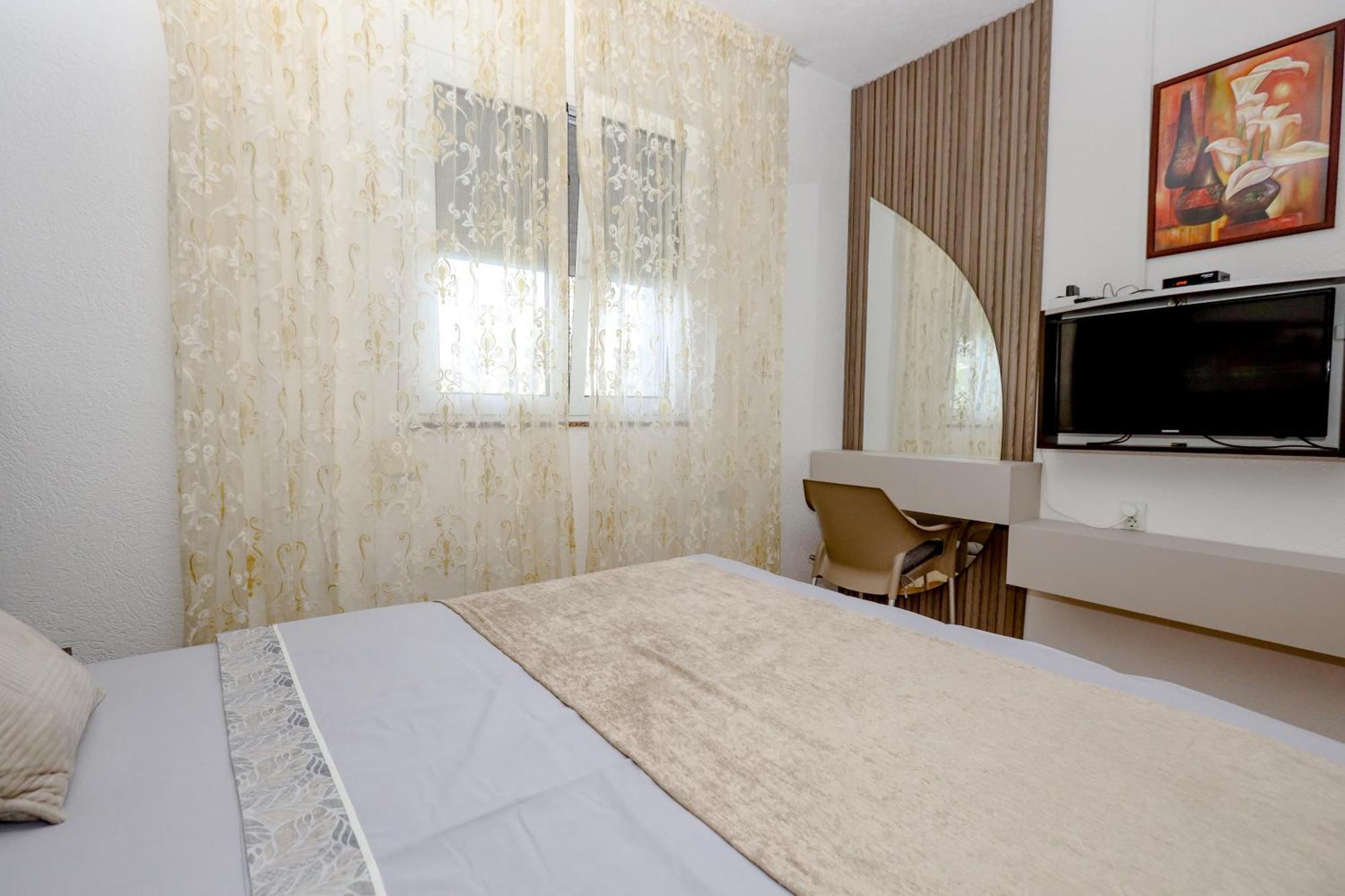 Apartments Oliva Utjeha Bagian luar foto