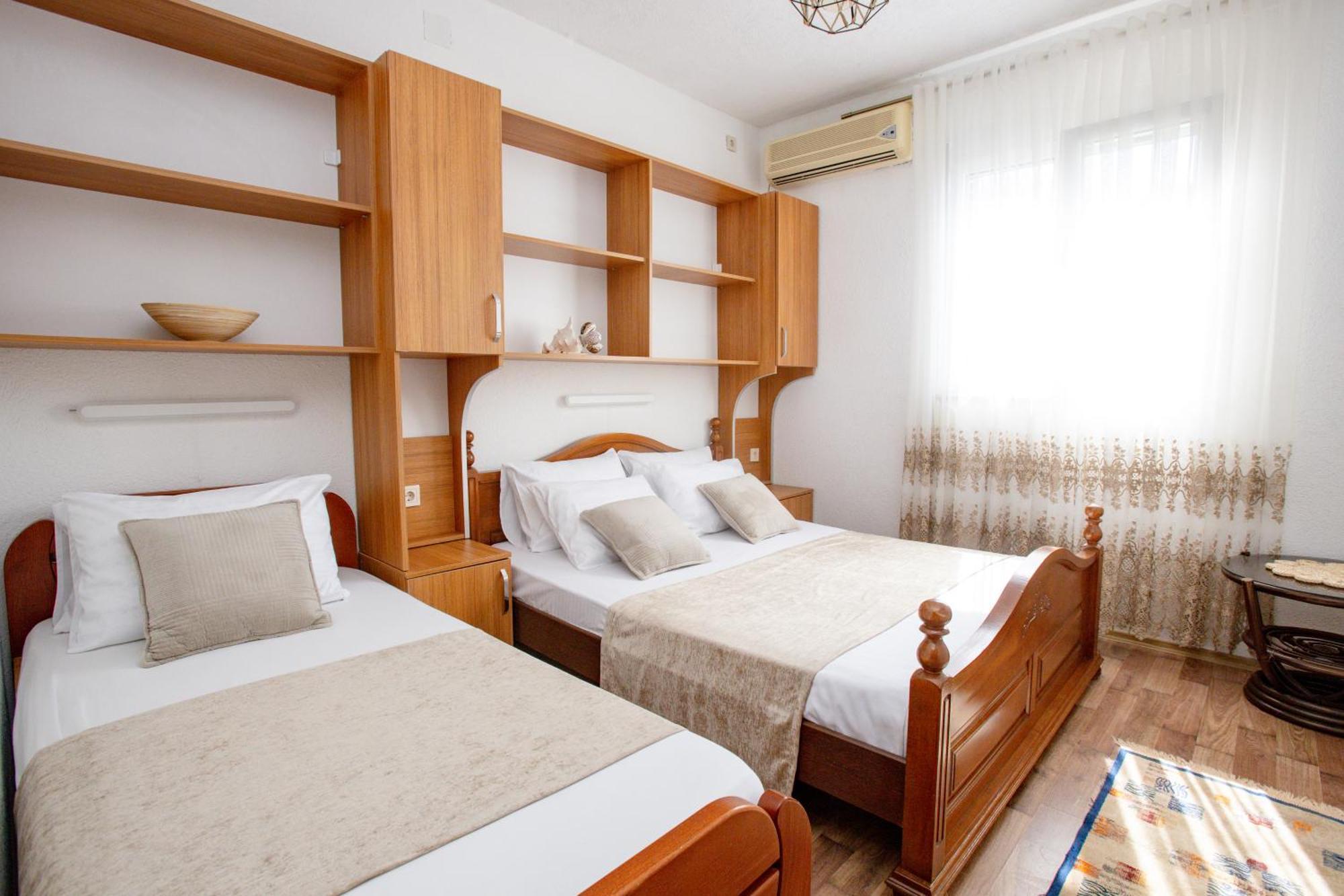 Apartments Oliva Utjeha Bagian luar foto
