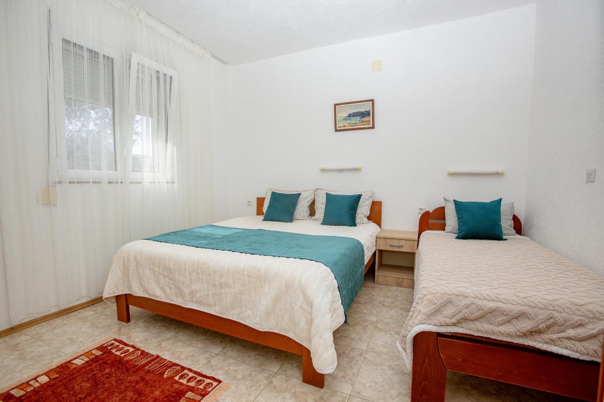 Apartments Oliva Utjeha Bagian luar foto
