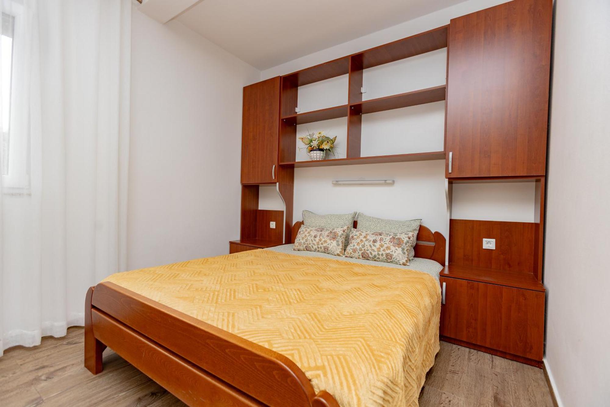 Apartments Oliva Utjeha Bagian luar foto