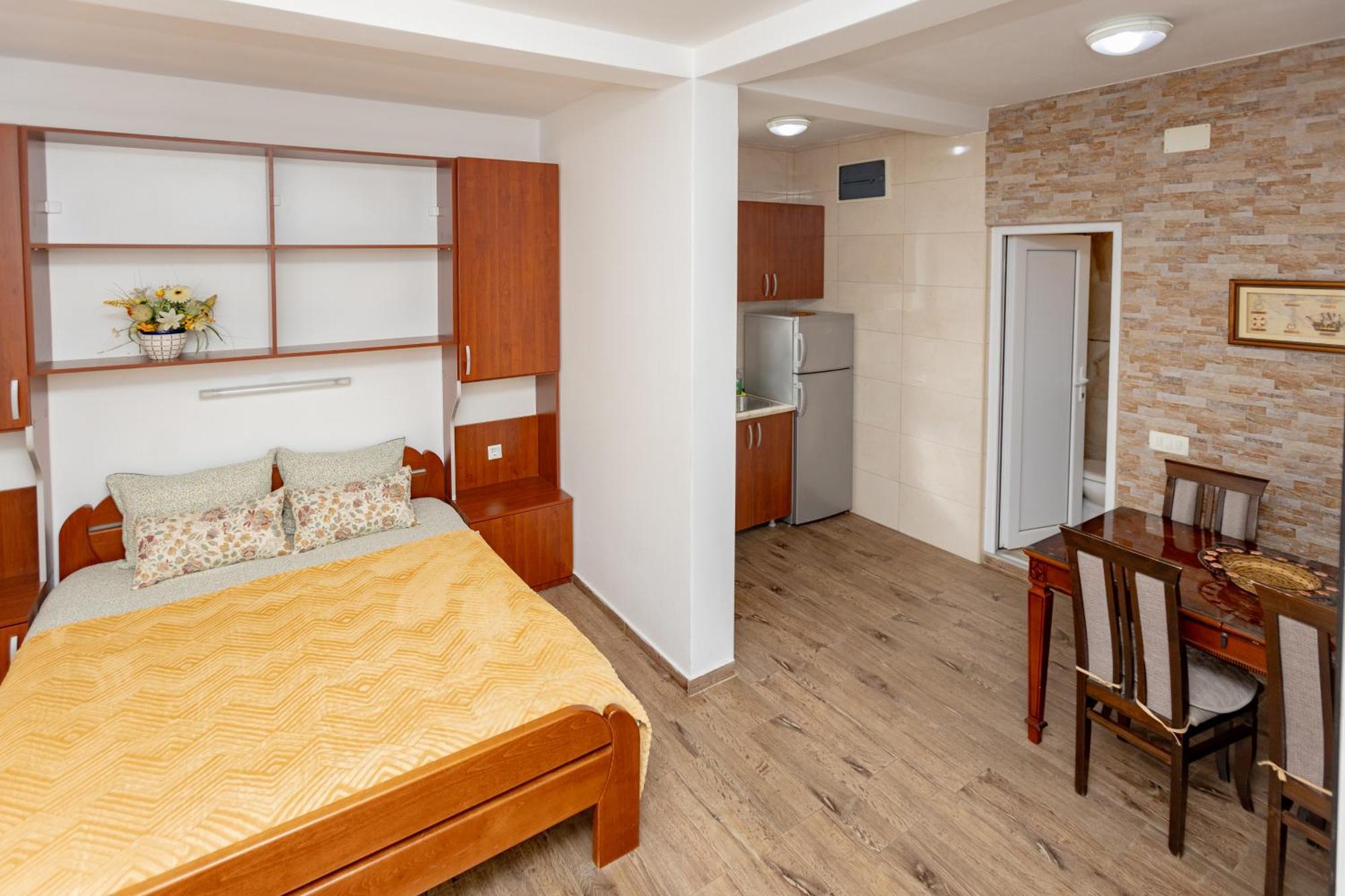 Apartments Oliva Utjeha Bagian luar foto
